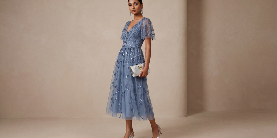 What Color Shoes to Wear with a Dusty Blue Dress?
