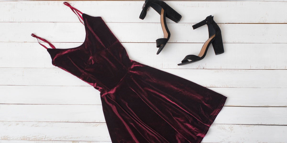 What Color Shoes to Wear with a Burgundy Dress?
