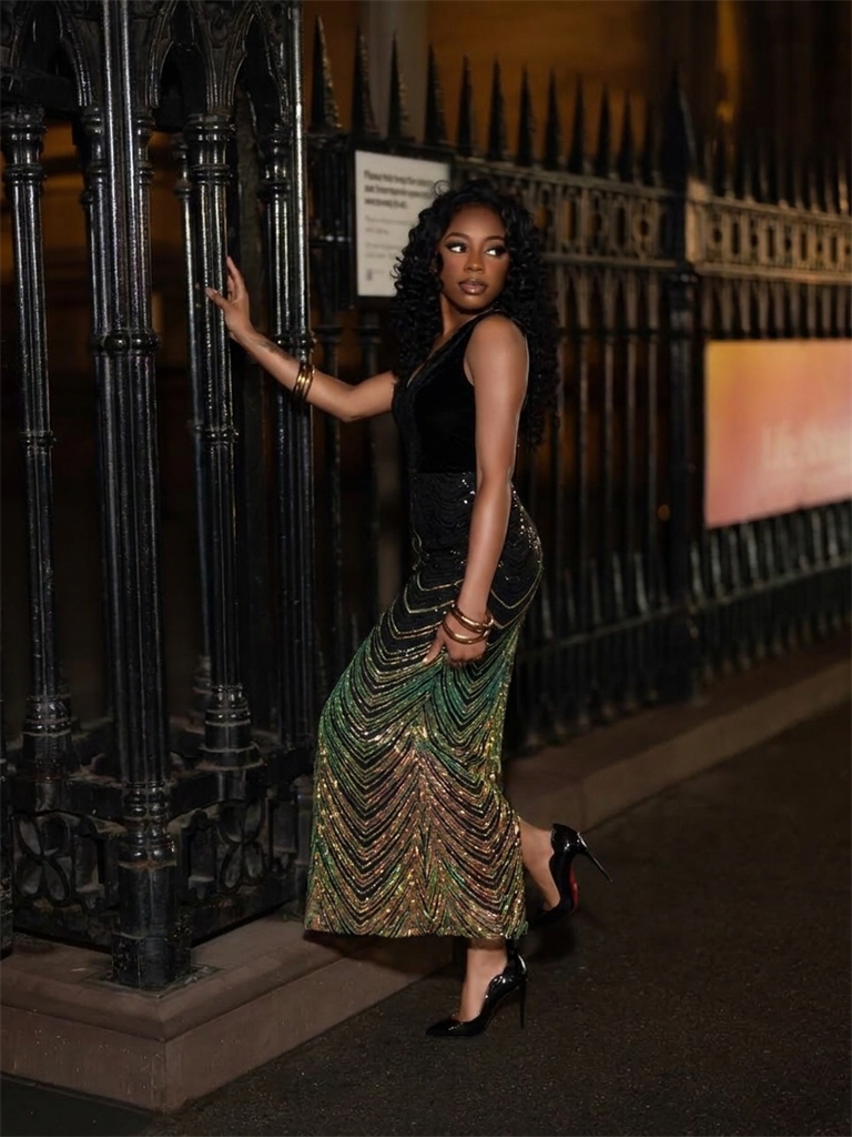Sequins Sleeveless Mermaid Evening Dress #color_Midnight Black&Gold