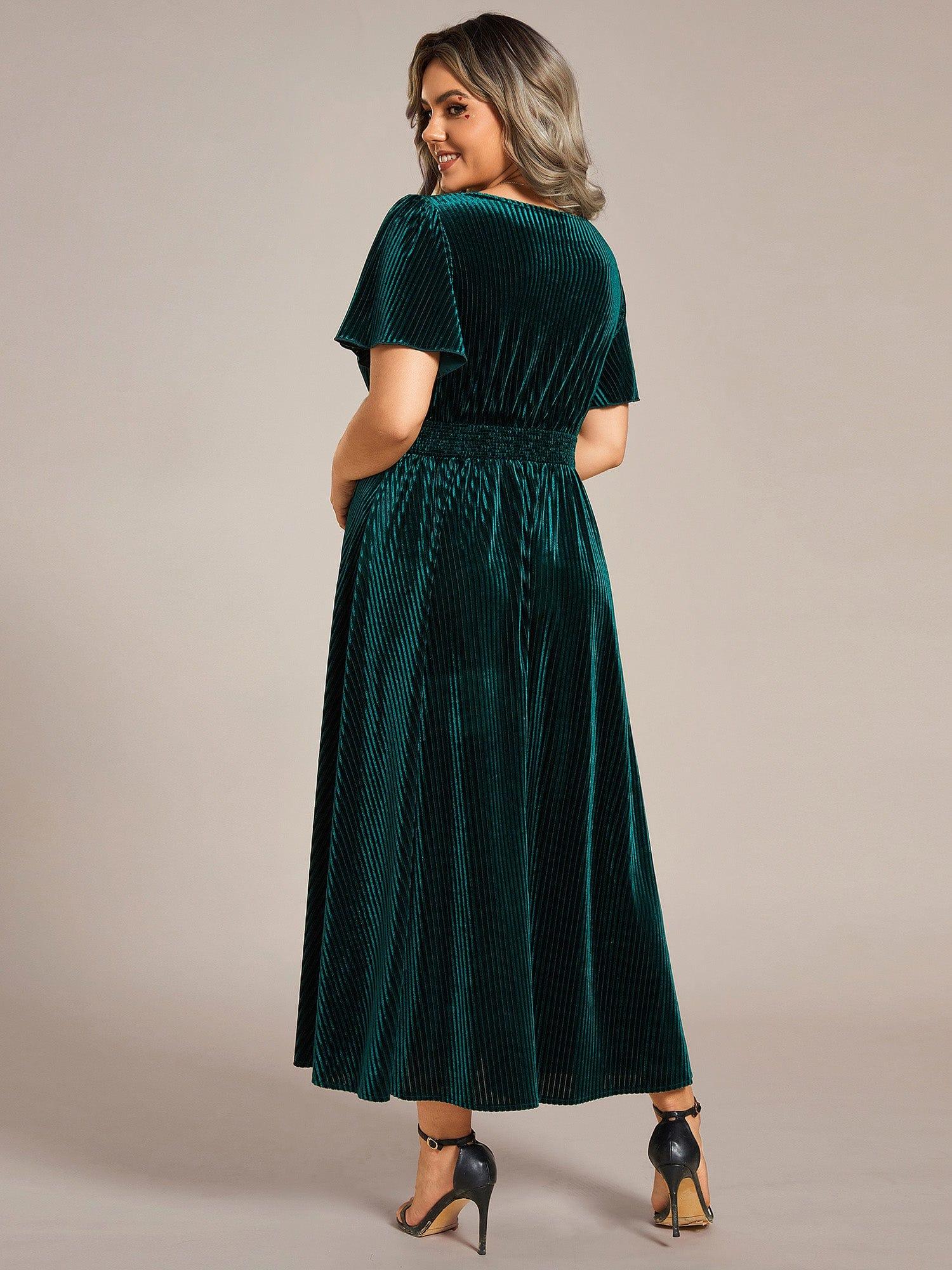 Graceful V-Neck Waist Design Short Sleeves Fall Velvet Midi Wedding Guest Dress #color_Dark Green