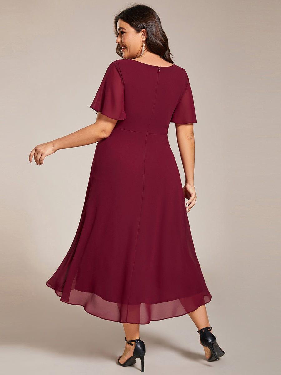 Plus Size Chiffon Short Sleeves Pleated V-Neck A-Line Midi Wedding Guest Dress #color_Burgundy
