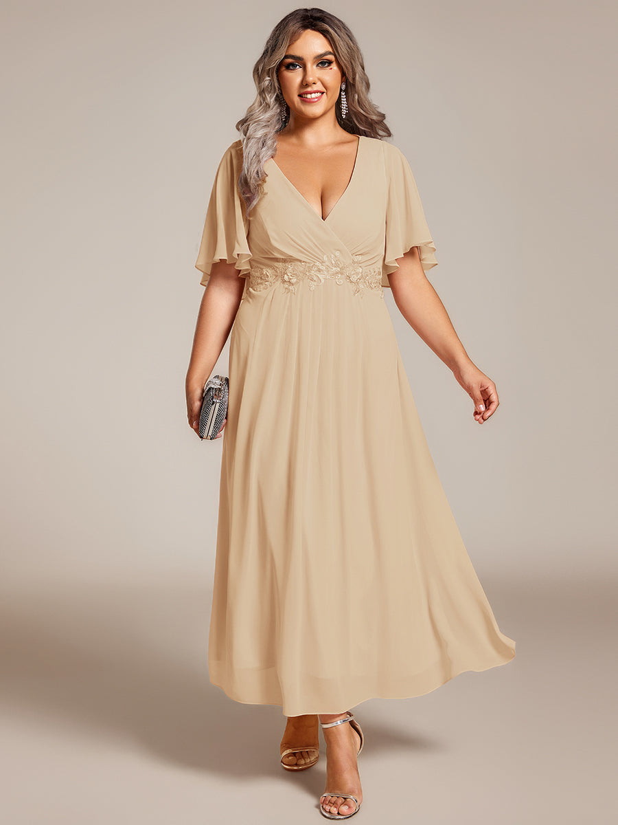 Plus Size Elegant Short Sleeves V-Neck Floral Applique Wedding Guest Dress #color_Champagne