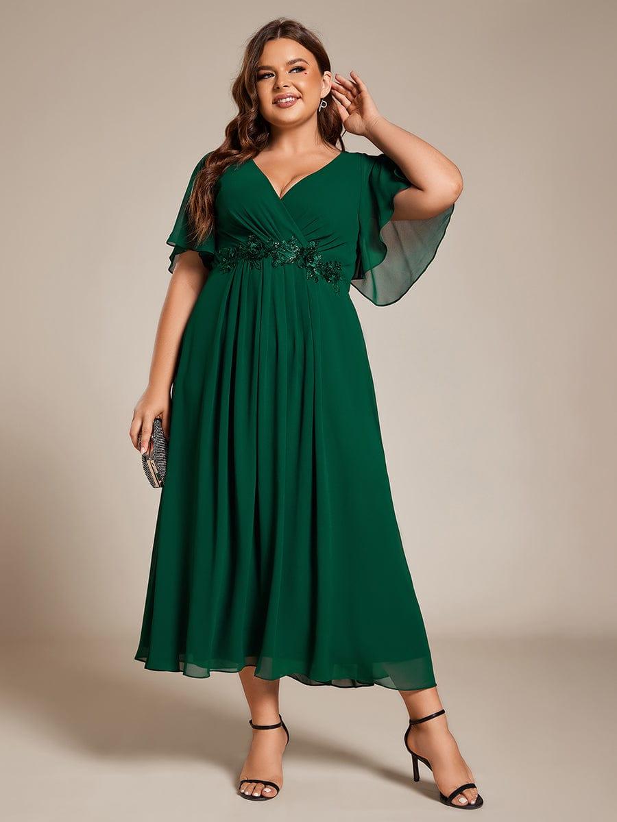 Plus Size Elegant Short Sleeves V-Neck Floral Applique Wedding Guest Dress #color_Dark Green