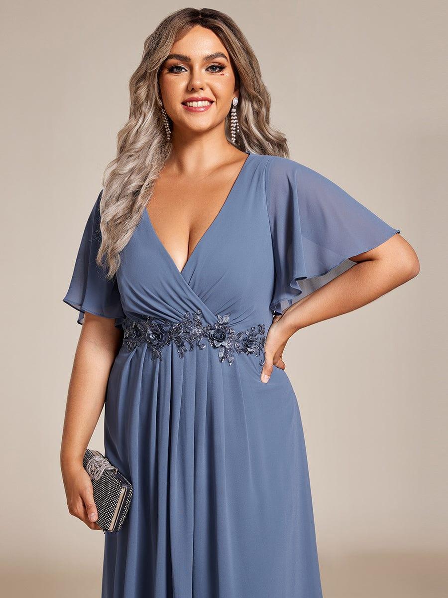 Plus Size Elegant Short Sleeves V-Neck Floral Applique Wedding Guest Dress #color_Dusty Blue