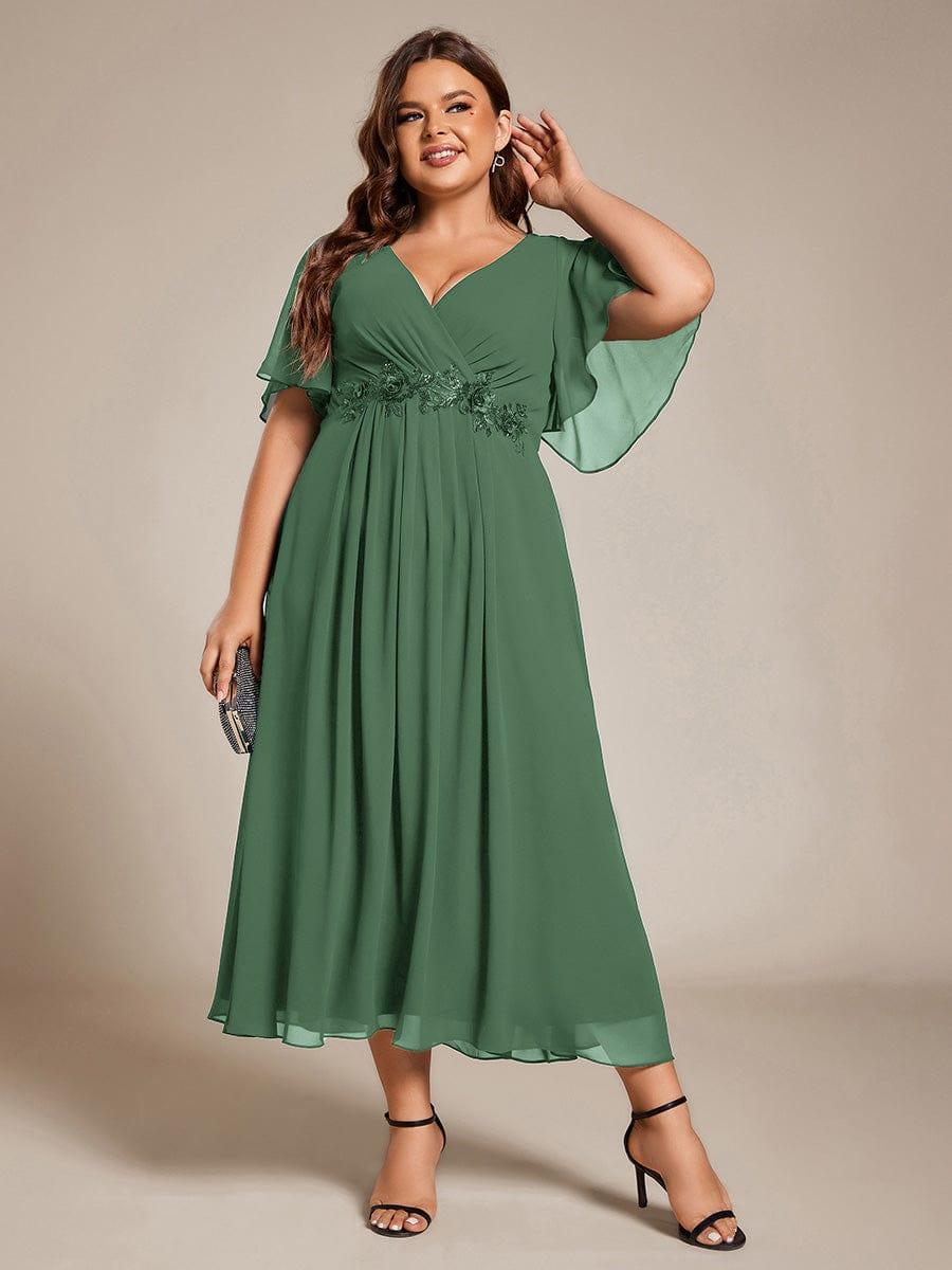 Plus Size Elegant Short Sleeves V-Neck Floral Applique Wedding Guest Dress #color_Eucalyptus