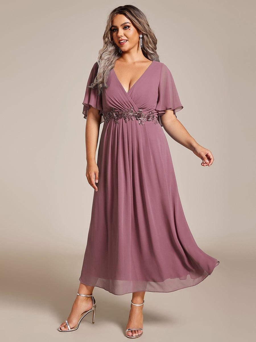 Plus Size Elegant Short Sleeves V-Neck Floral Applique Wedding Guest Dress #color_Purple Orchid