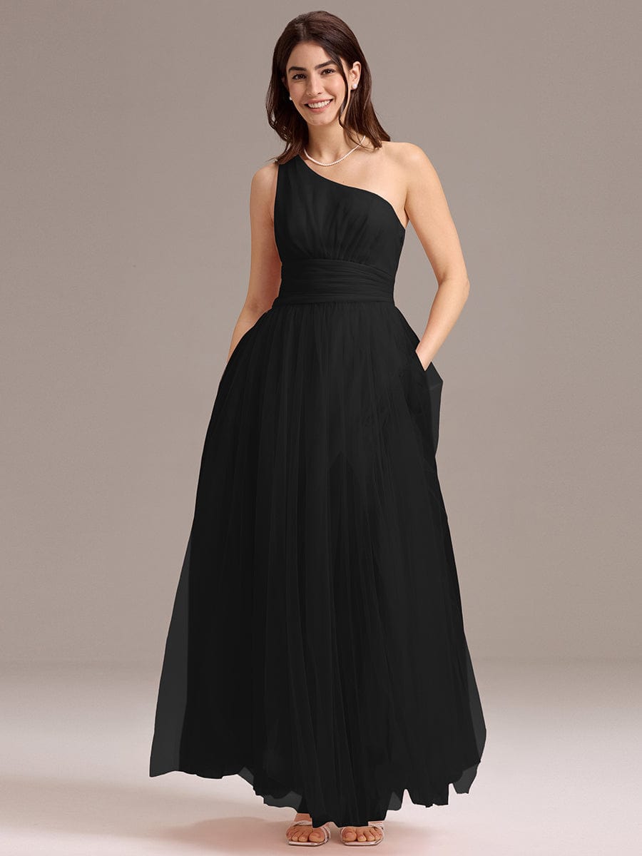 Chic A-Line One-Shoulder Tulle Maxi Bridesmaid Dress #color_Black