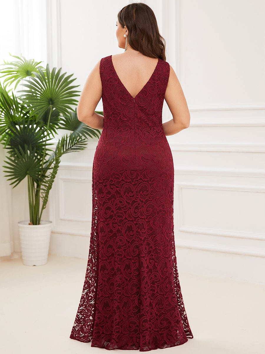 Plus Size Pleated Lace Bodycon Sleeveless Floor-Length Evening Dress #color_Burgundy Plus Size Pleated Lace Bodycon Sleeveless Floor-Length Formal Evening Dress
