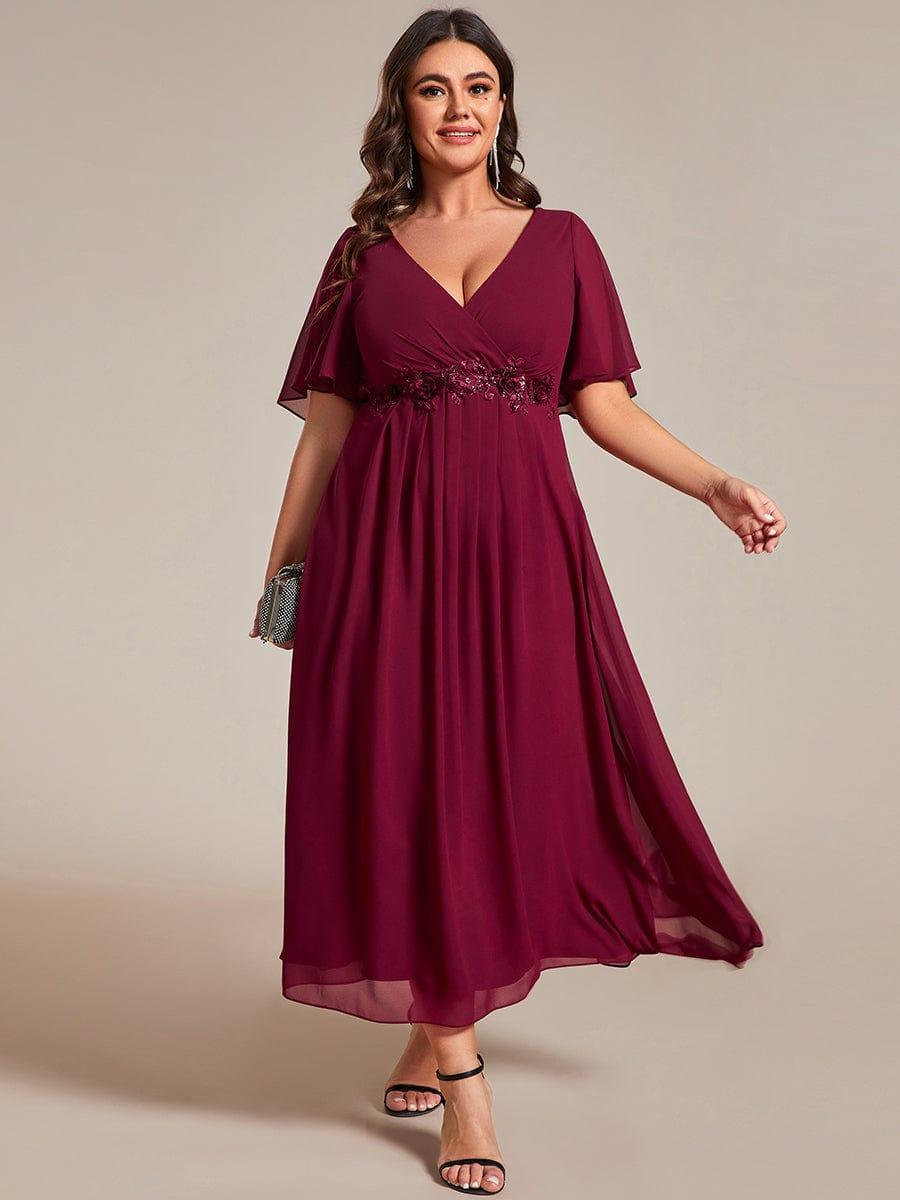 Plus Size Elegant Short Sleeves V-Neck Floral Applique Wedding Guest Dress #color_Burgundy