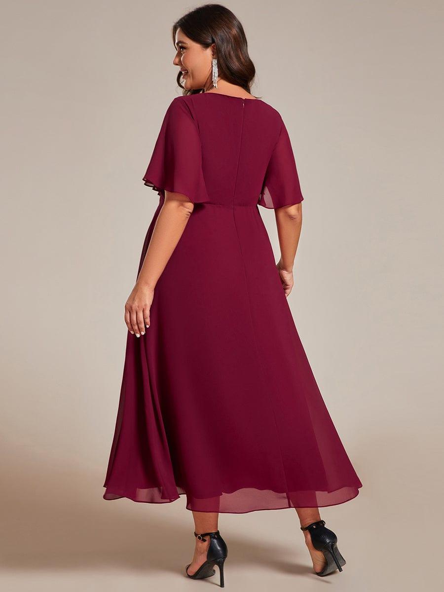 Plus Size Elegant Short Sleeves V-Neck Floral Applique Wedding Guest Dress #color_Burgundy