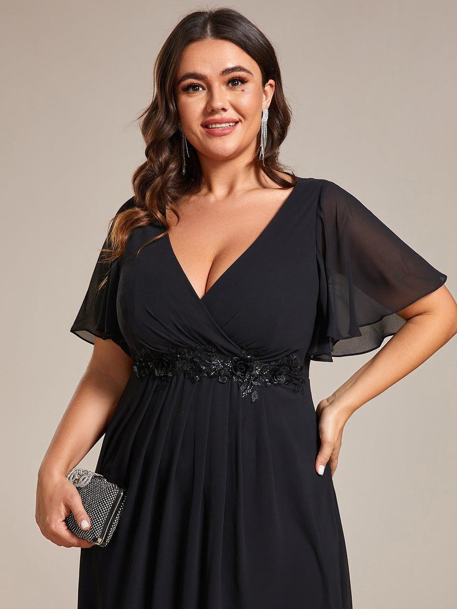 Plus Size Elegant Short Sleeves V-Neck Floral Applique Wedding Guest Dress #color_Black