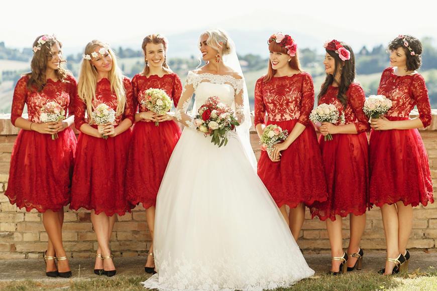 6-bridesmaids-are-blessing-the-bride