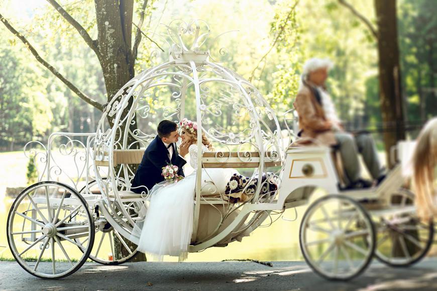 The-groom-is-kissing-the-bride