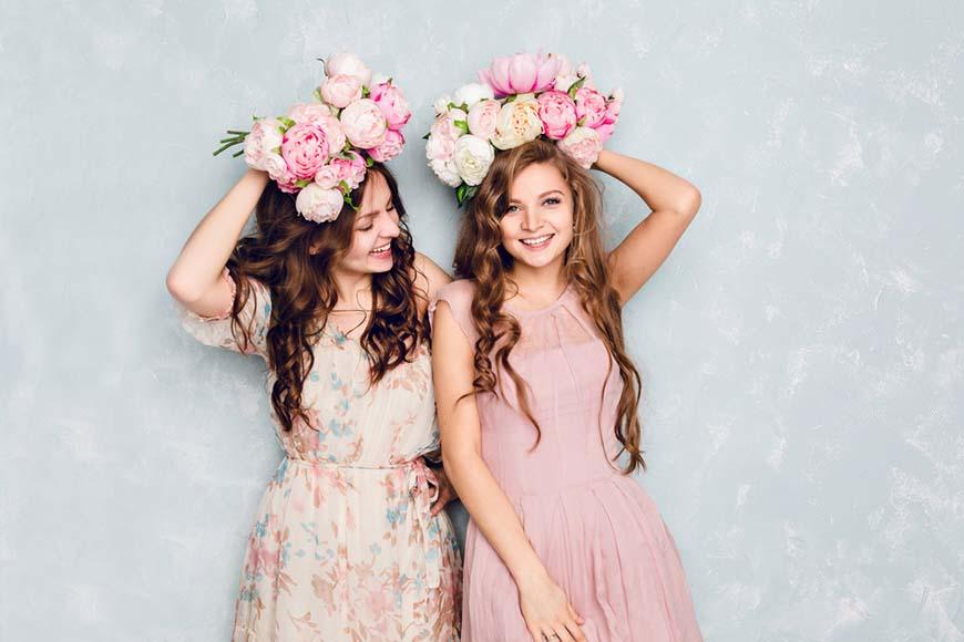 girls-and-flowers