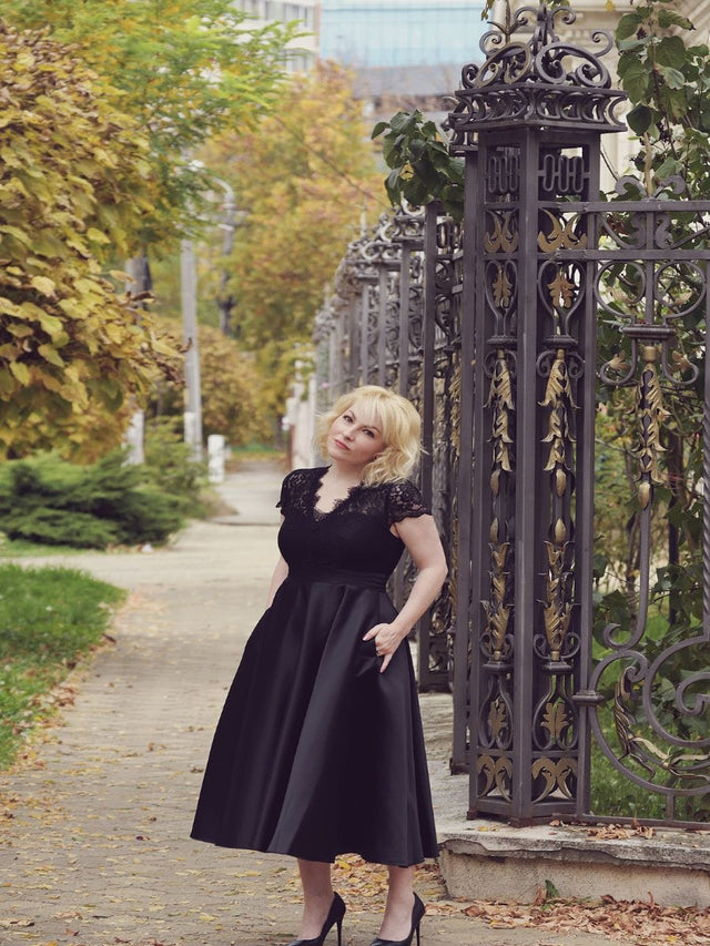 ever HARLEY|Romantic V-neck Lace Bodice Wedding Guest Dress with Pockets Fan Photos 2
