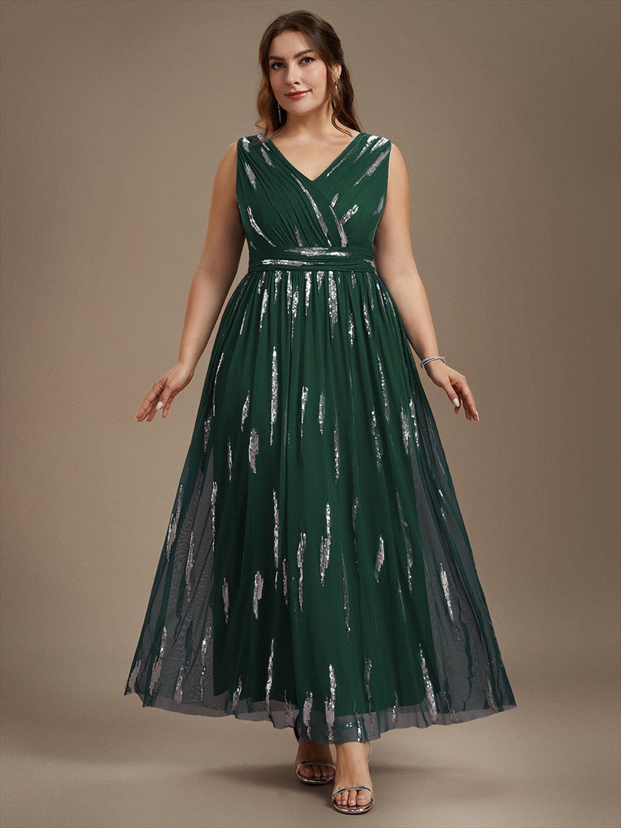 Plus Size Tulle Sleeveless Evening Dress #color_Dark Green