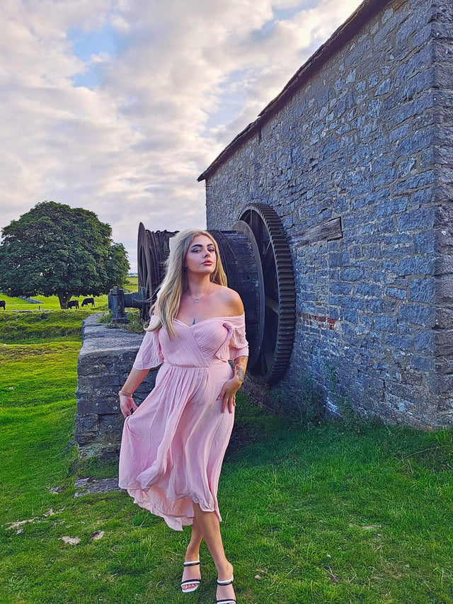 ever FAYE|Plus Size V-Neck Pleated Chiffon Midi Wedding Guest Dress Fan Photos 15

