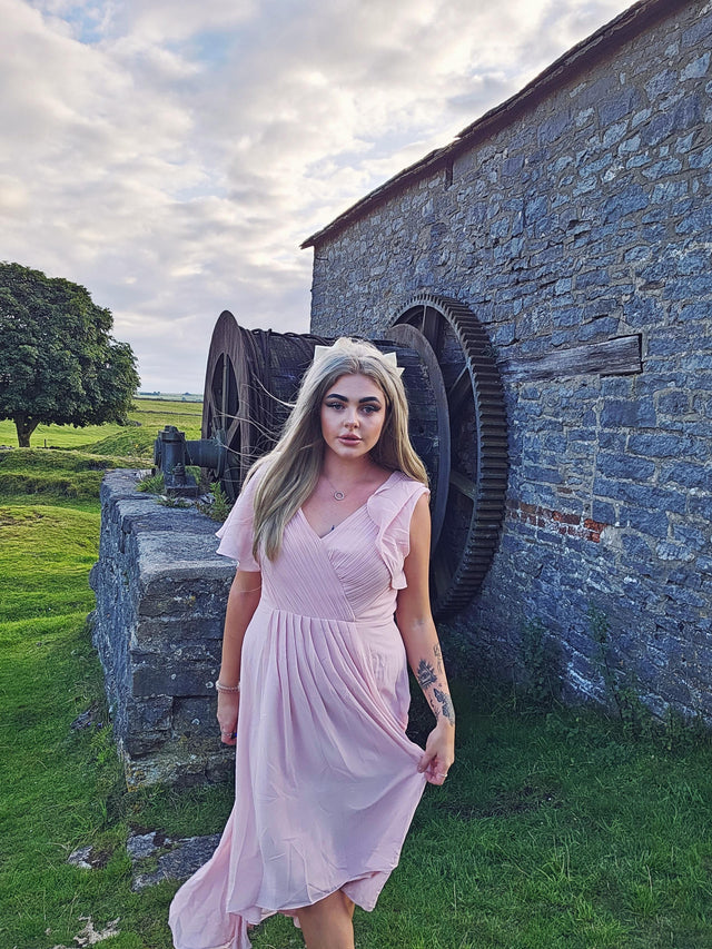 ever FAYE|Plus Size V-Neck Pleated Chiffon Midi Wedding Guest Dress Fan Photos 16
