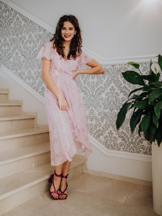 pretty LARK|Plus Size Chiffon Short Sleeves Pleated V-Neck A-Line Midi Wedding Guest Dress Fan Photos 22
