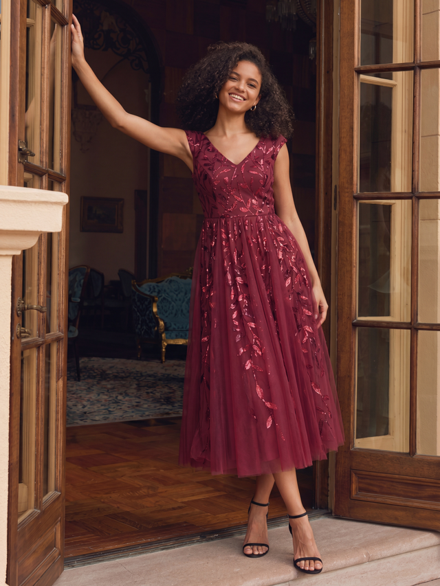 Plus Size V-Neck Sequin Wedding Guest Dress Fan Photos 1
