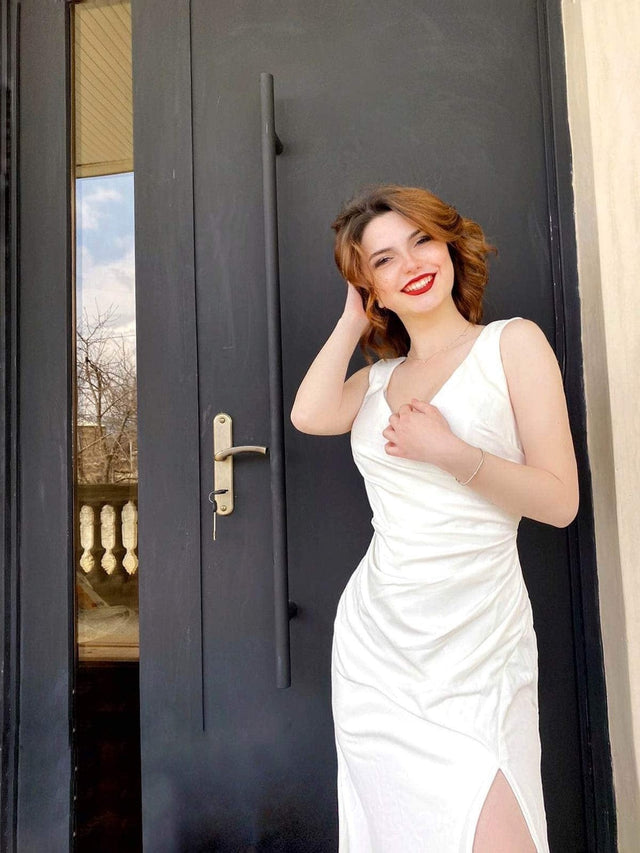 ever ARDEN|Ruched Bodycon Deep V-Neck Sleeveless Simple Wedding Dress Fan Photos 1
