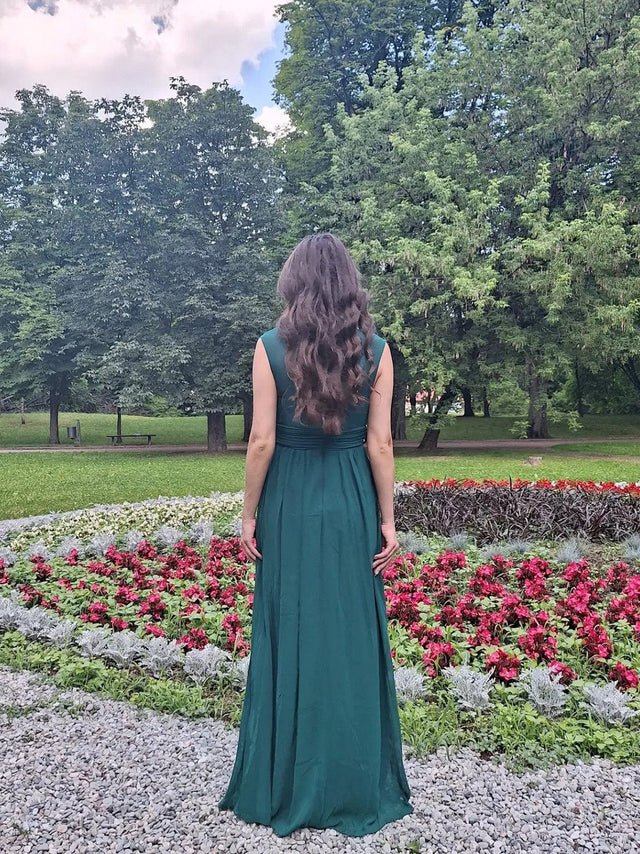 V-Neck Sleeveless Beaded Belt Chiffon A-Line Evening Dress Fan Photos 4
