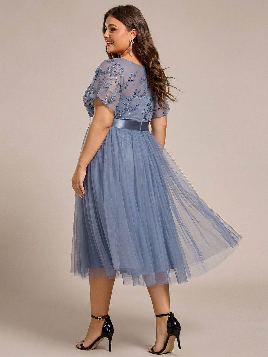 Ever-Pretty Plus Size Tulle Midi Tulle Cocktail Dress with Round Neckline Ever-Pretty Plus Size Tulle Midi Tulle Cocktail Dress with Round Neckline