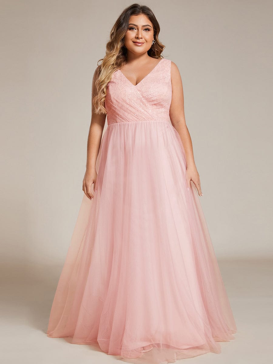 Chic Plus Size Sleeveless V-neck Lace and Tulle Bridesmaid Dress