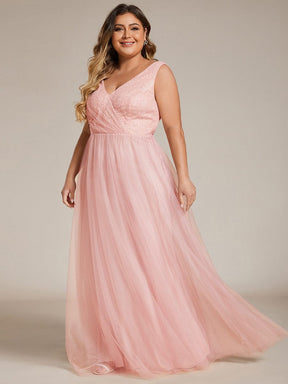Chic Plus Size Sleeveless V-neck Lace and Tulle Bridesmaid Dress