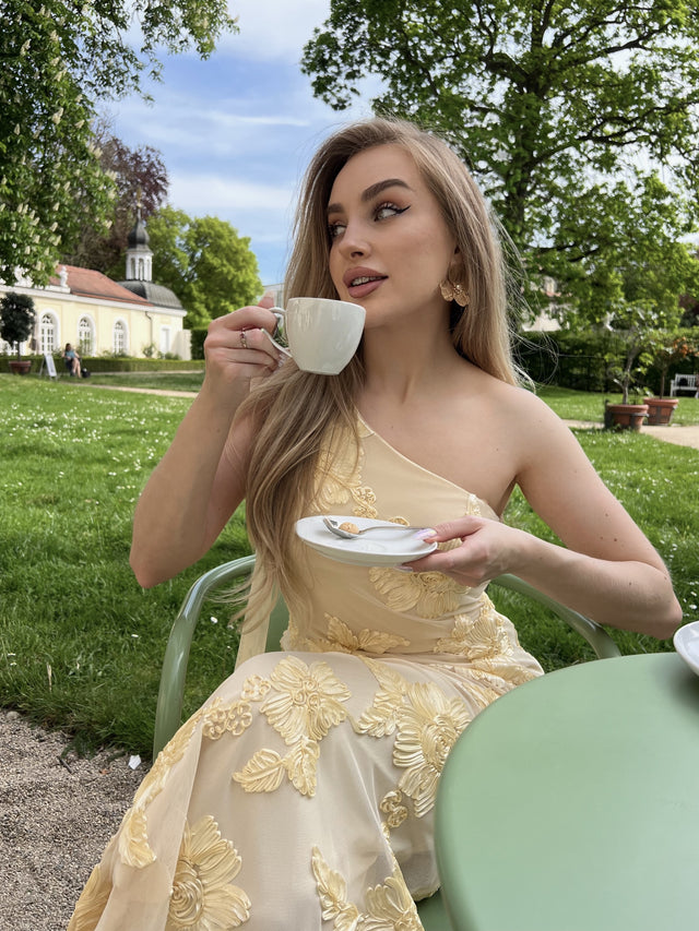 ever ARCELIA|Flowing Ribbon Mesh Mermaid Formal Dress Fan Photos 1

