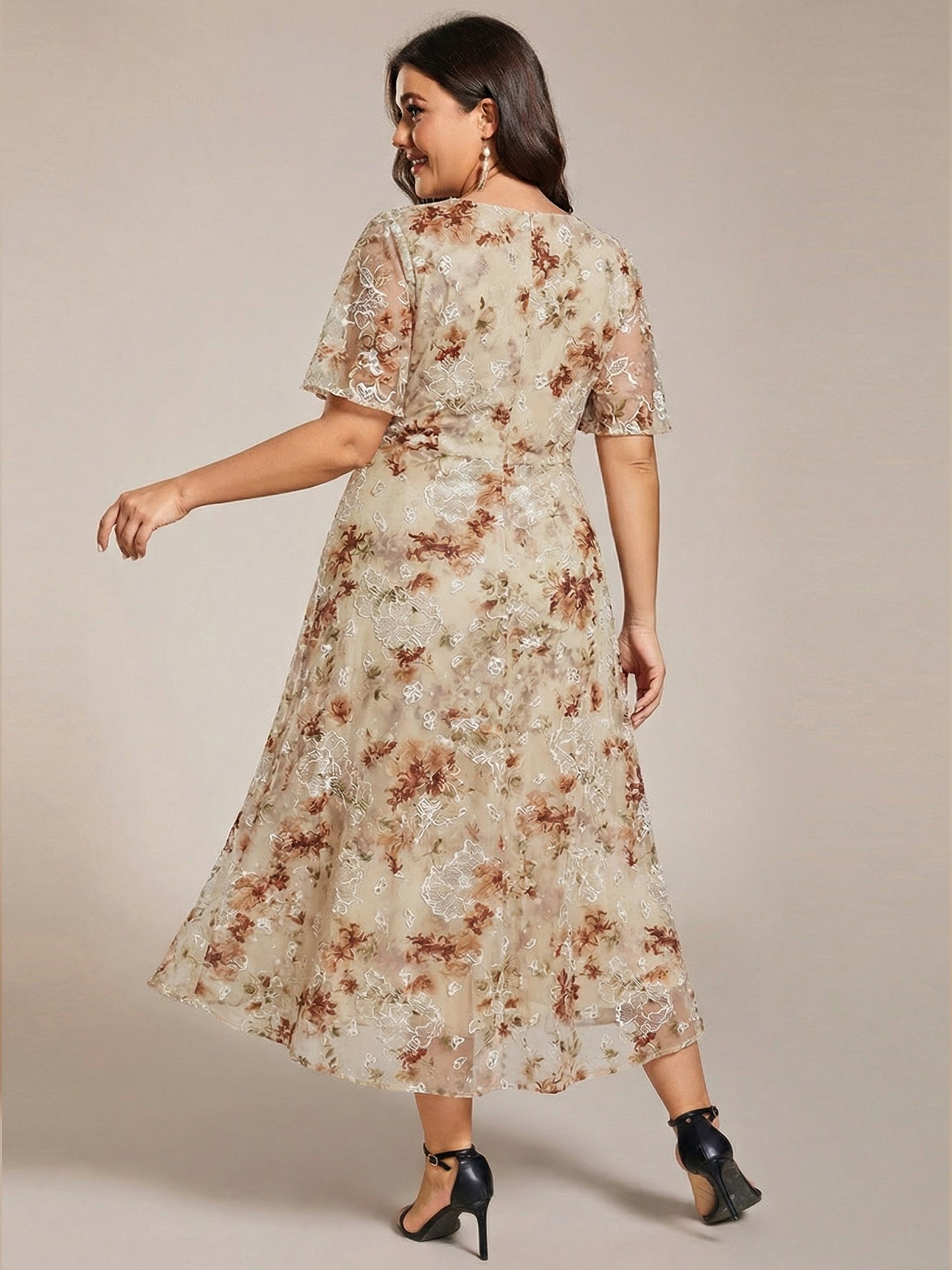 Plus Size Chiffon Short Sleeves Pleated V-Neck A-Line Midi Wedding Guest Dress #color_Champagne Print
