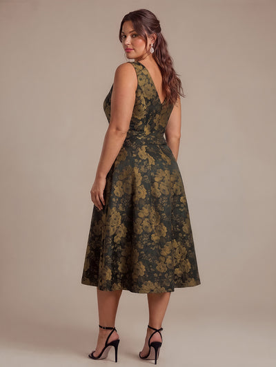 Plus Size Floral Print Jacquard Cap Sleeve Wedding Guest Dress #color_Black/Gold