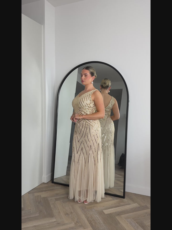 ever GLAMOUR|Deep V-Neck Sequin Sleeveless Evening Dress Fan Photos video 1