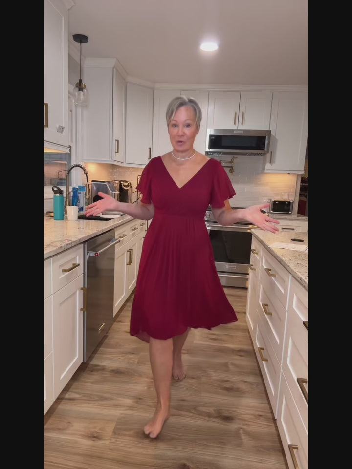 ever FAYE|Plus Size V-Neck Pleated Chiffon Midi Wedding Guest Dress Fan Photos video 1
