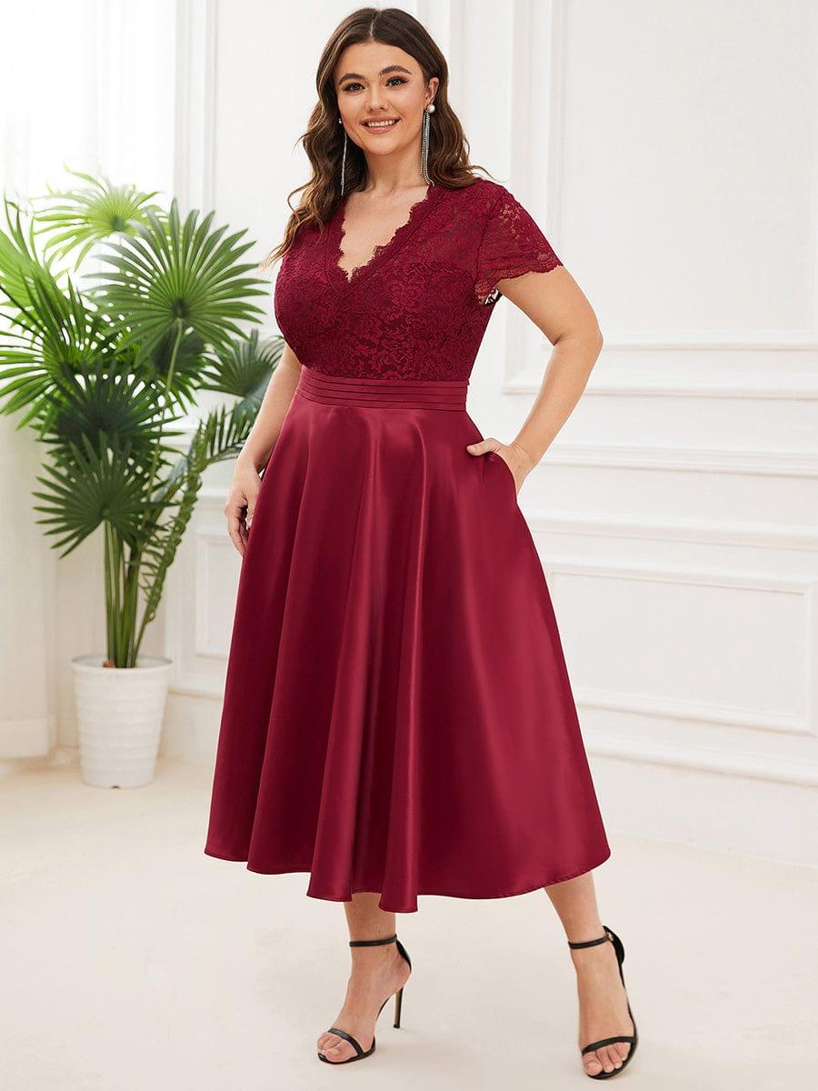 Plus Size V-neck Lace Bodice A-line Cocktail Dress with Pockets