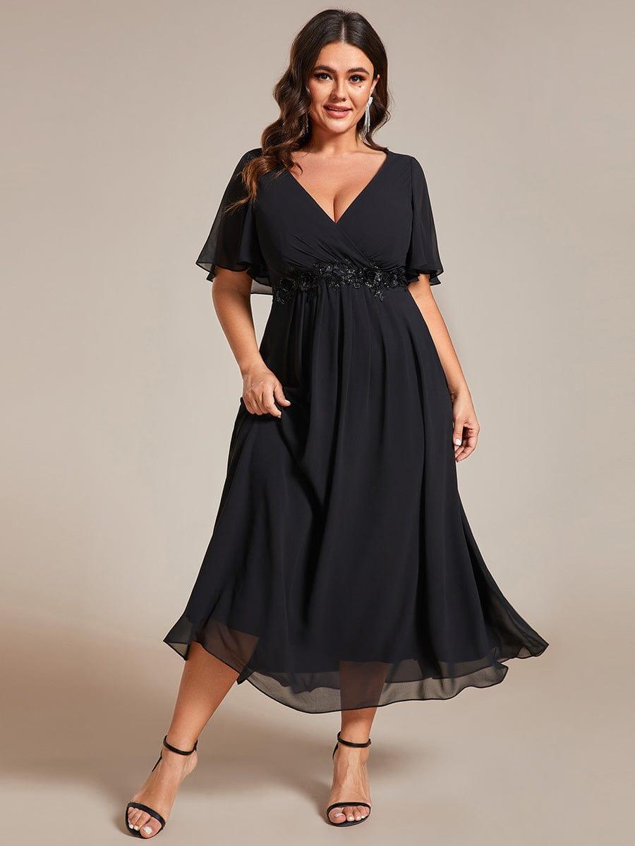 Chic Plus Size Wedding Guest Dress with Floral Applique Elegance