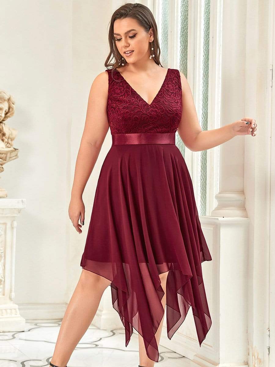Plus Size Stunning V Neck Lace & Chiffon Prom Dress for Women #color_Burgundy