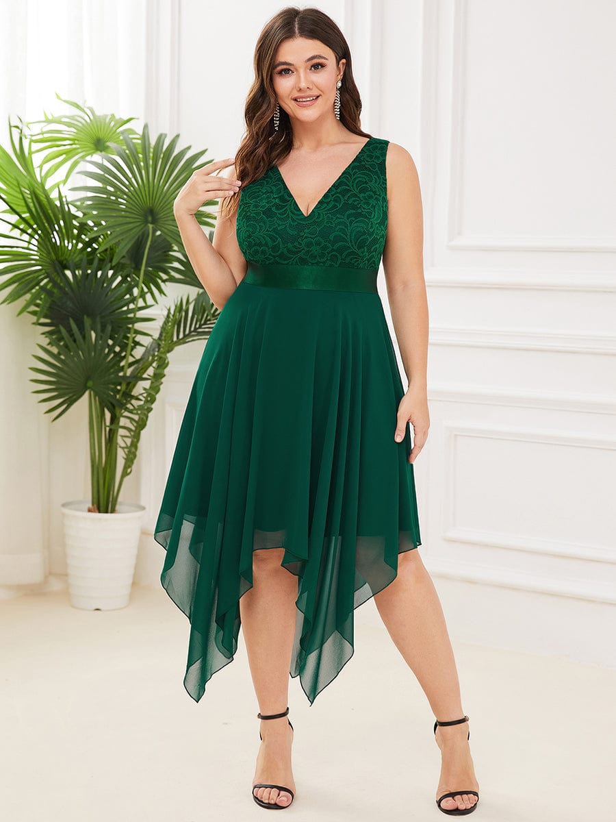 Plus Size Stunning V Neck Lace & Chiffon Prom Dress for Women #color_Dark Green