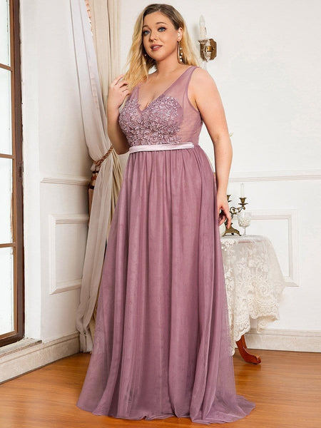 Plus Size Double V-Neck Floral Lace Appliques Maxi Bridesmaid Dress - Ever-Pretty US Plus Size Double V-Neck Floral Lace Appliques Maxi Bridesmaid Dress - Ever-Pretty US
