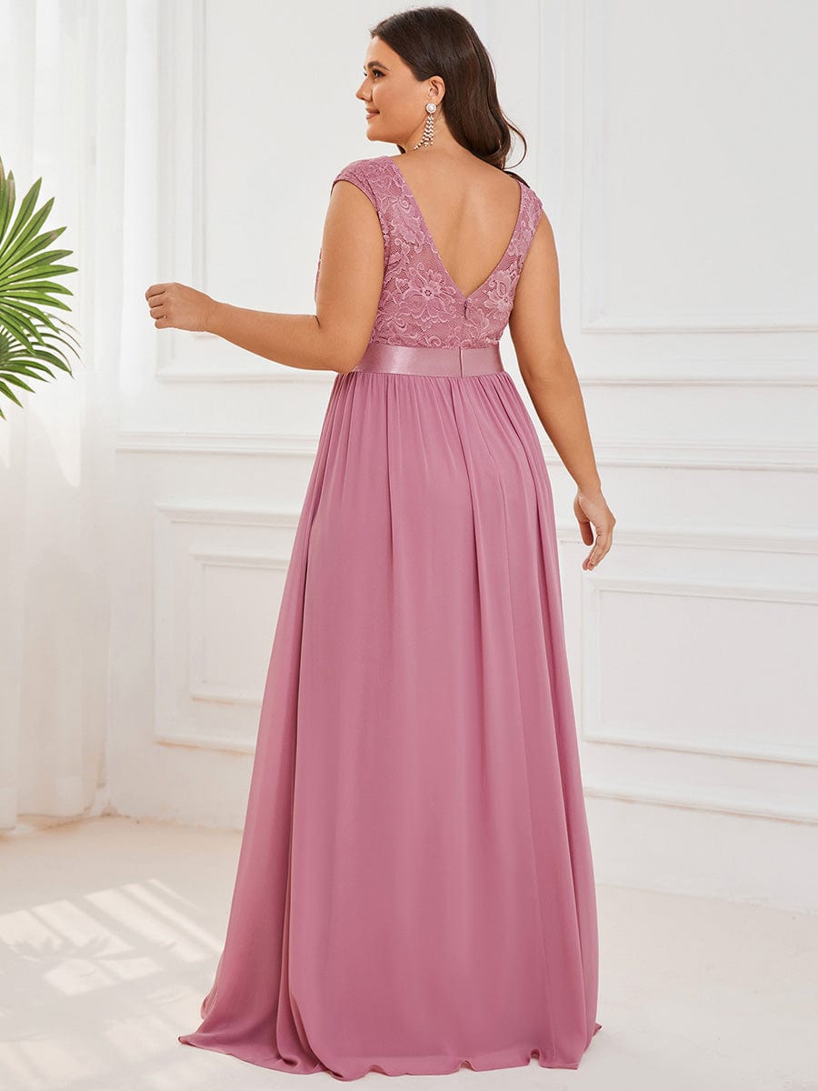 Plus Size Classic Round Neck V Back A-Line Chiffon Bridesmaid Dresses with Lace