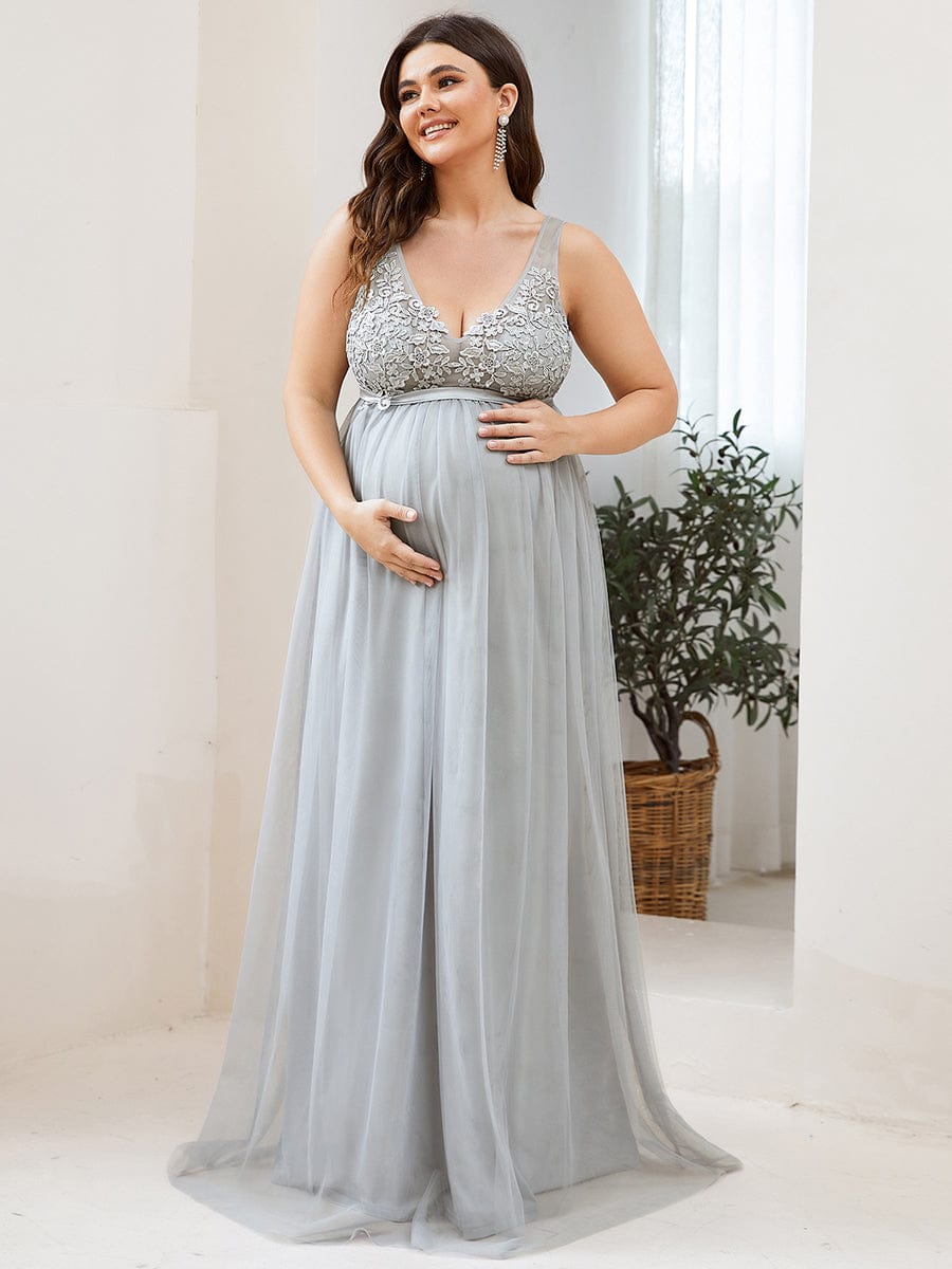 Plus Size Double V-Neck Lace Bodice Long Flowy Maternity Dress #color_Grey